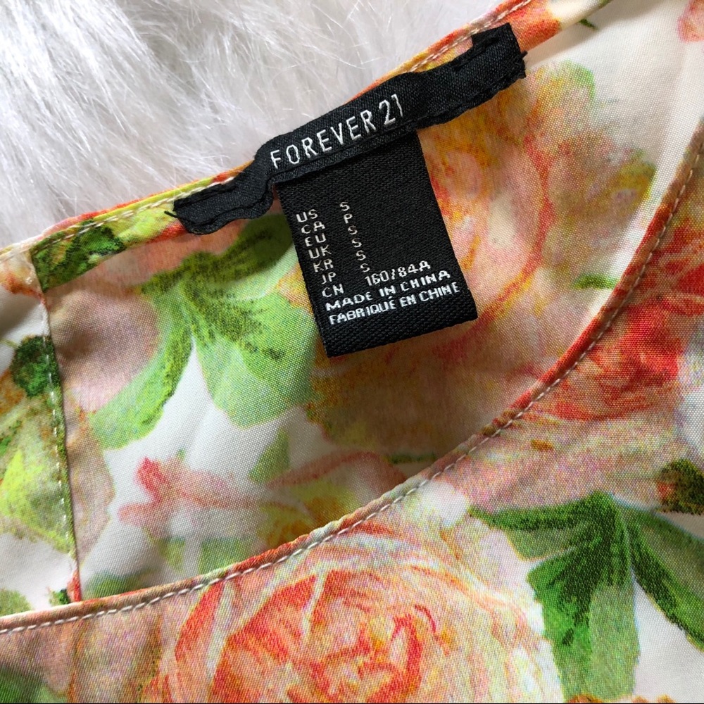 🔥4/$20🔥F21 S Floral Peplum Blouse - Picture 5 of 8